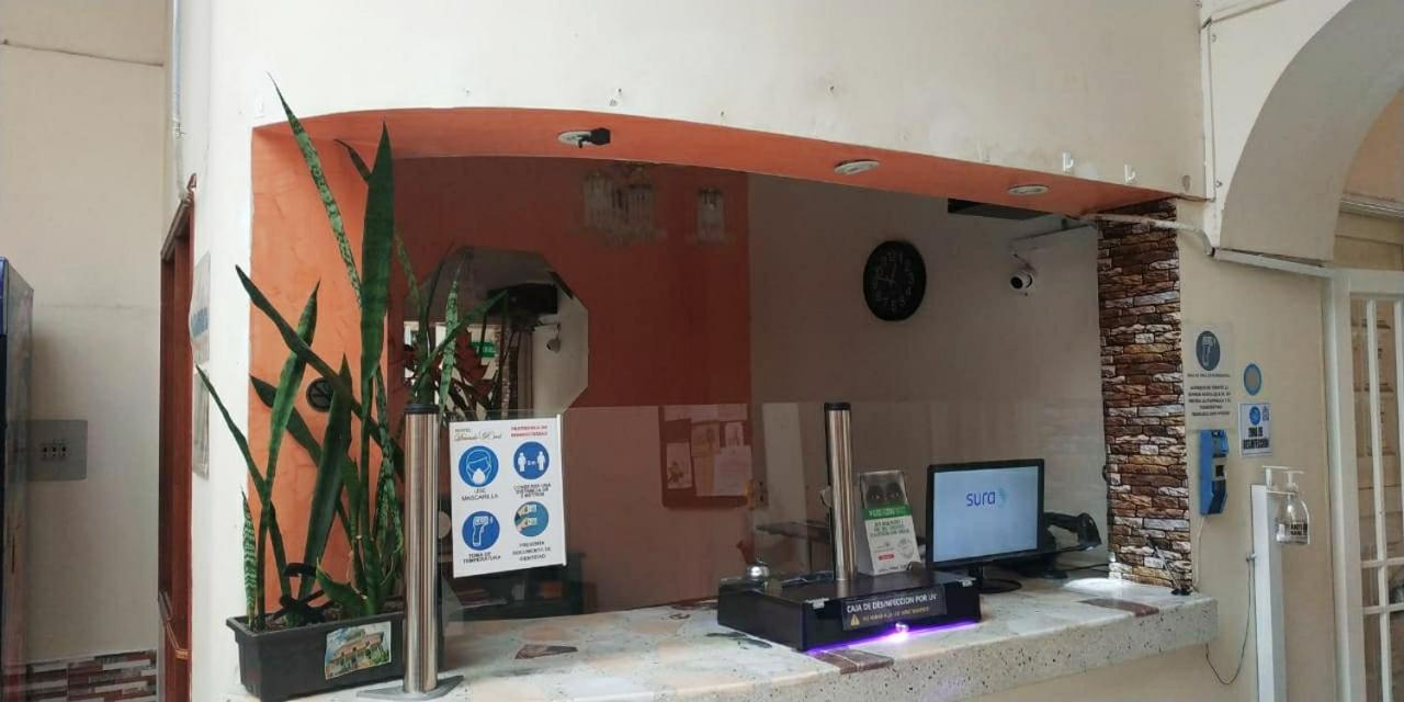 Hotel Dorado Real Фусагасуга Екстериор снимка
