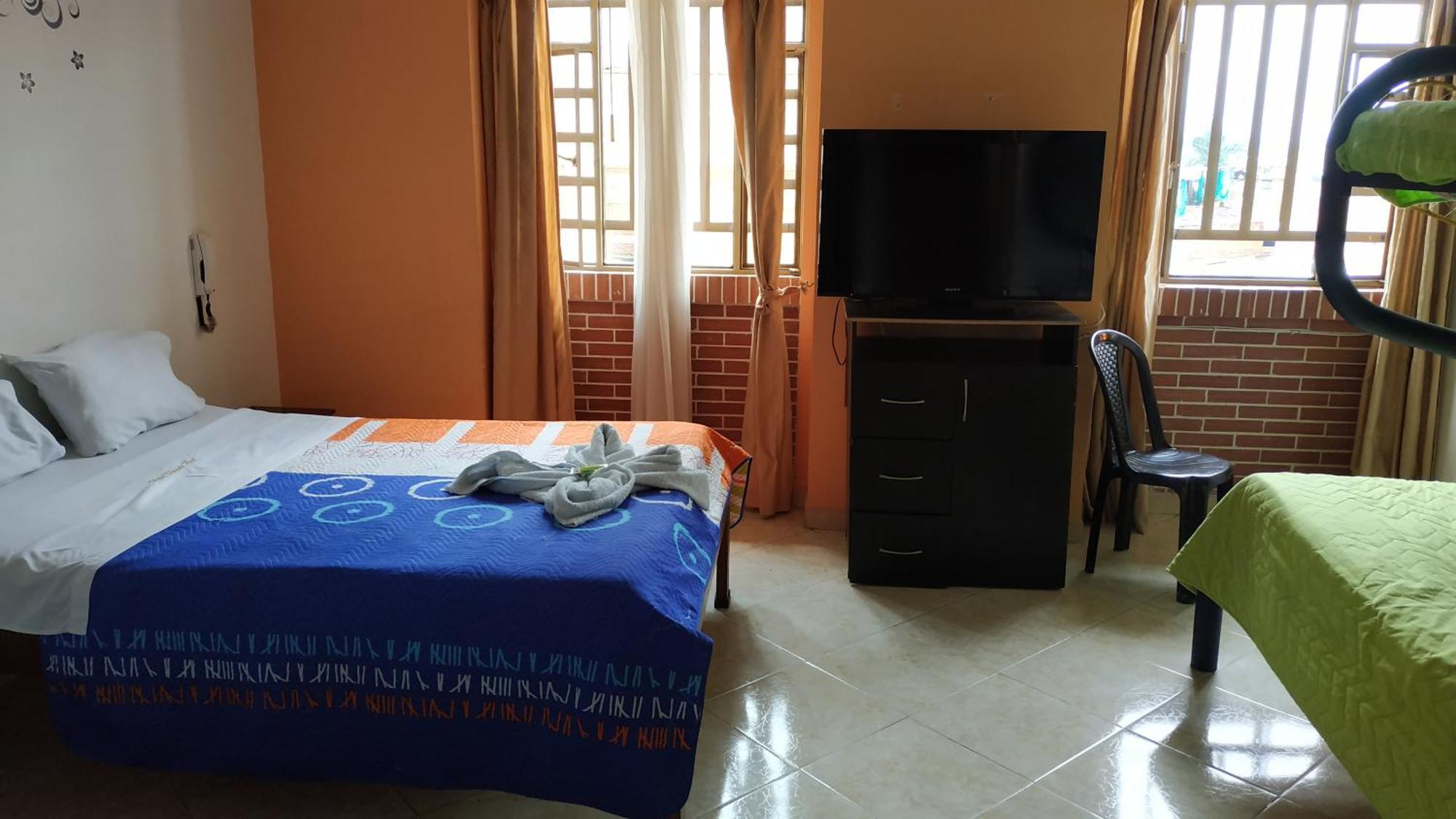 Hotel Dorado Real Фусагасуга Стая снимка