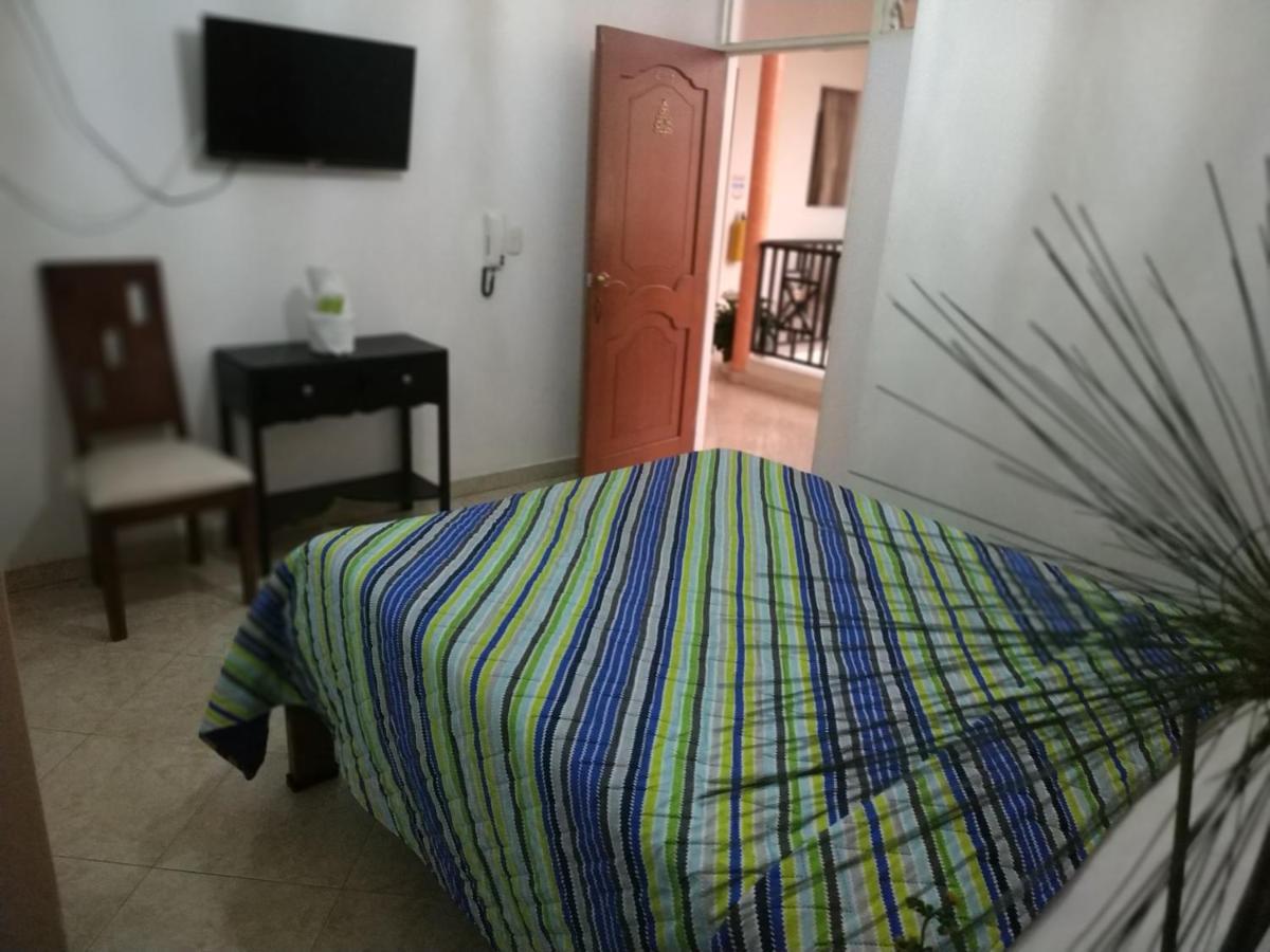 Hotel Dorado Real Фусагасуга Екстериор снимка